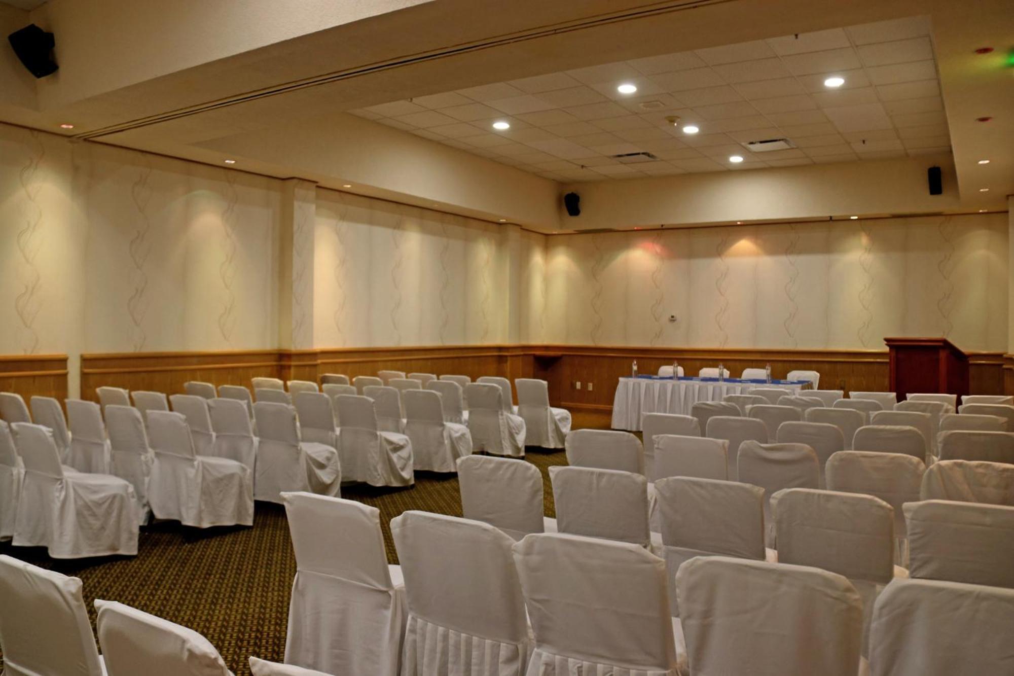 Holiday Inn La Piedad By Ihg Eksteriør billede