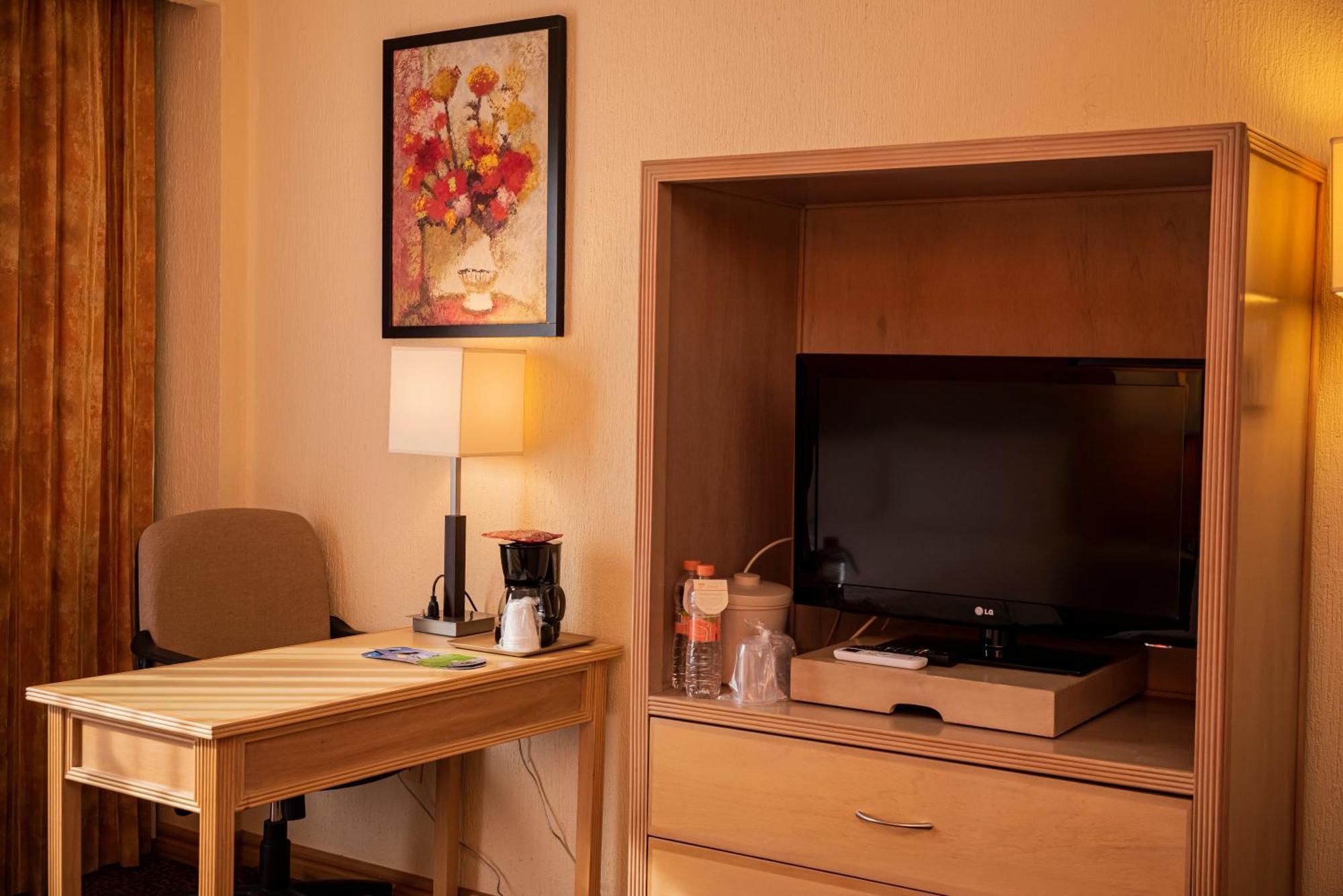 Holiday Inn La Piedad By Ihg Eksteriør billede