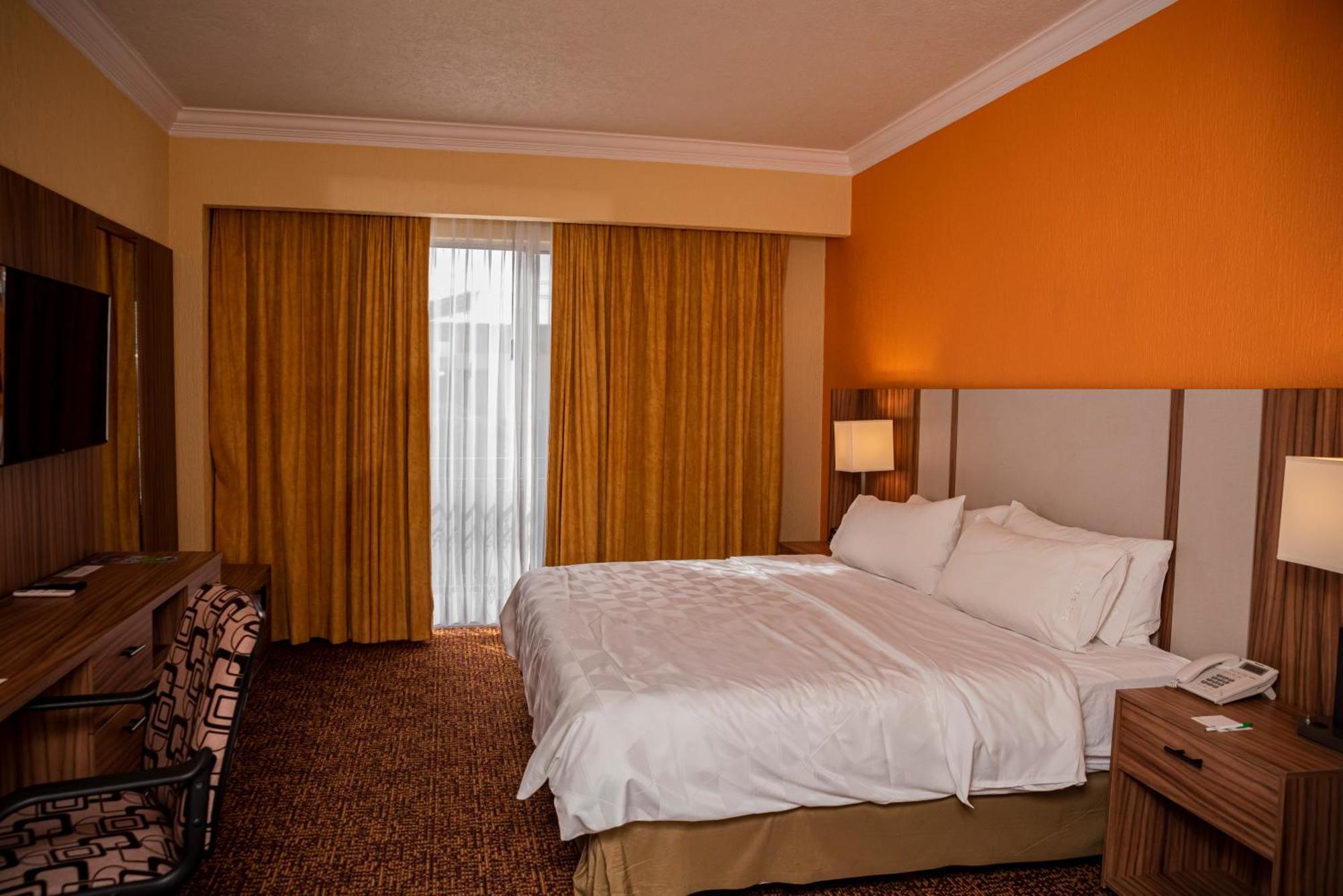 Holiday Inn La Piedad By Ihg Eksteriør billede