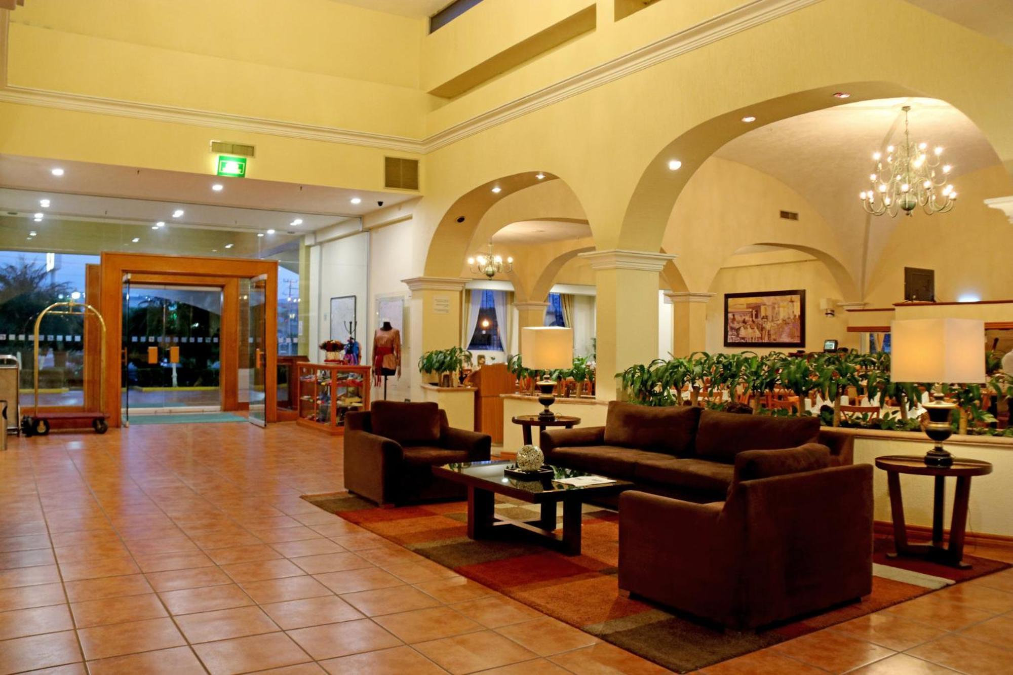 Holiday Inn La Piedad By Ihg Eksteriør billede